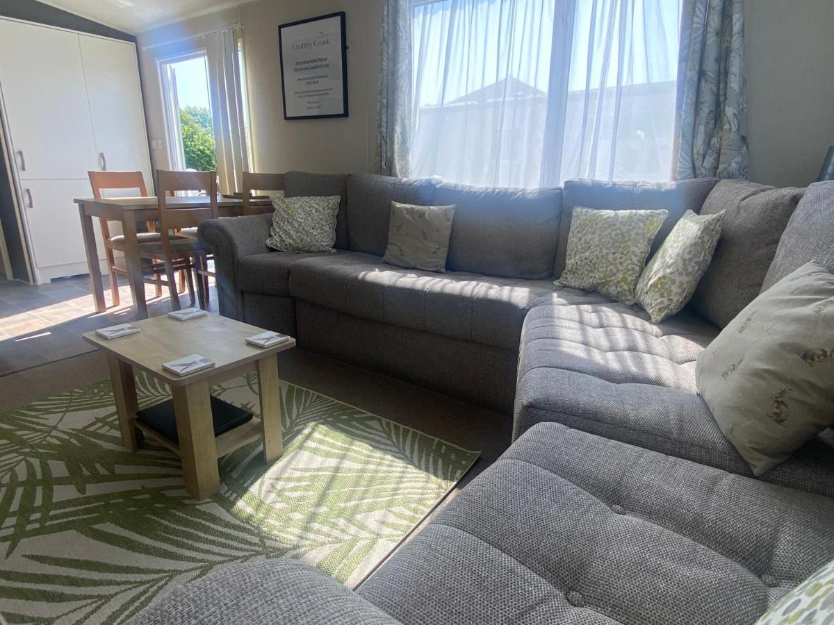 Hot Tub. Countryside. Coast. 5* Patrington Haven Leisure Park, East Yorkshire Villa Buitenkant foto